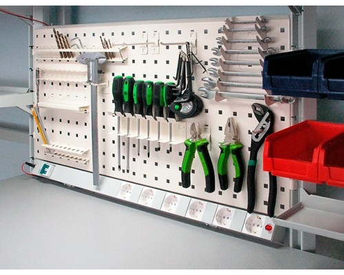 Перфорированные панели со столешницей